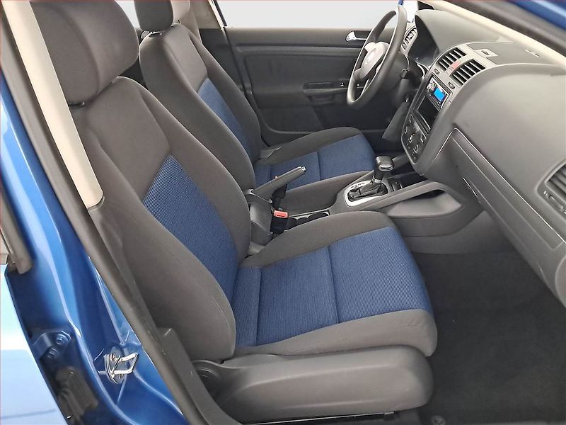 Volkswagen Golf (2005) 1.6, Automat, Serv.kniha - fotka 9 z 15