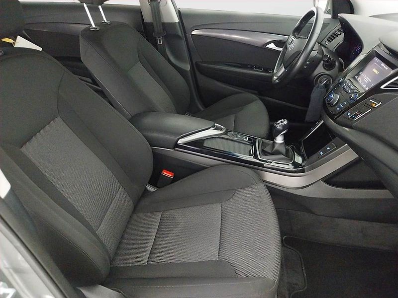 Hyundai i40 (2019) 1.6 CRDi, Serv.kniha, Navi - fotka 9 z 21