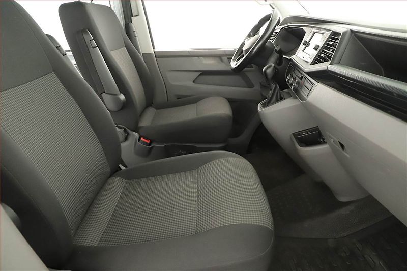 Volkswagen Transporter (2021) 2.0 TDI, Bus, 5Míst, ČR, 1Maj - fotka 7 z 18