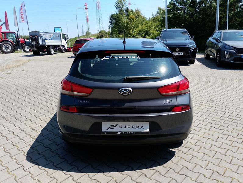 Hyundai i30 1.0 T-GDI - fotka 6 z 22