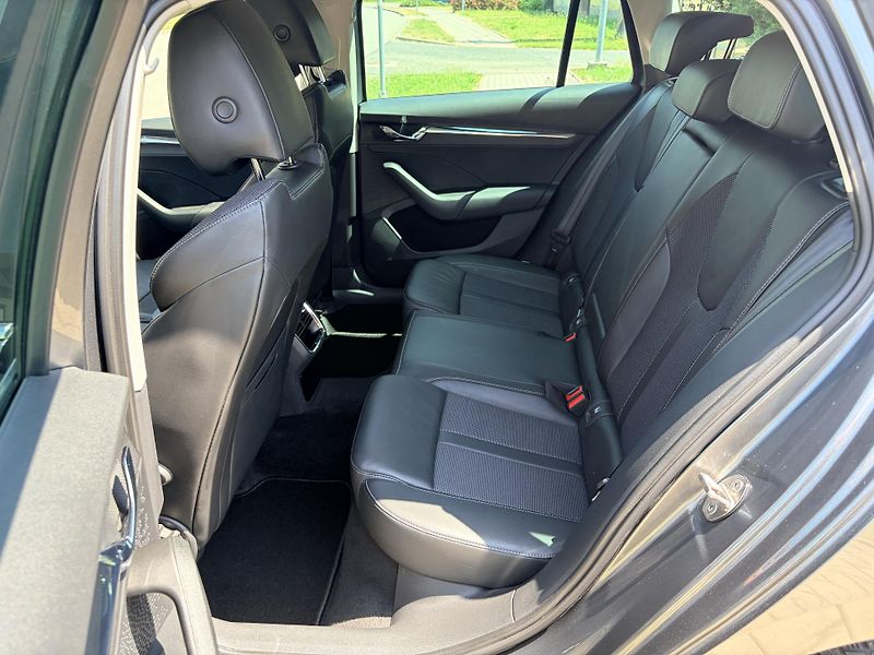 Škoda Octavia 2.0TDI STYLE VIRTUAL REZERVACE - fotka 45 z 53