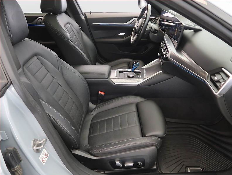 BMW i4 (2022) M50, SoH 88% - fotka 9 z 34