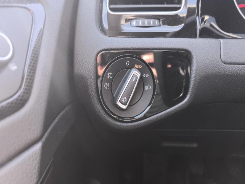 Volkswagen Golf 2.0 TDi 4x4 - fotka 15 z 25