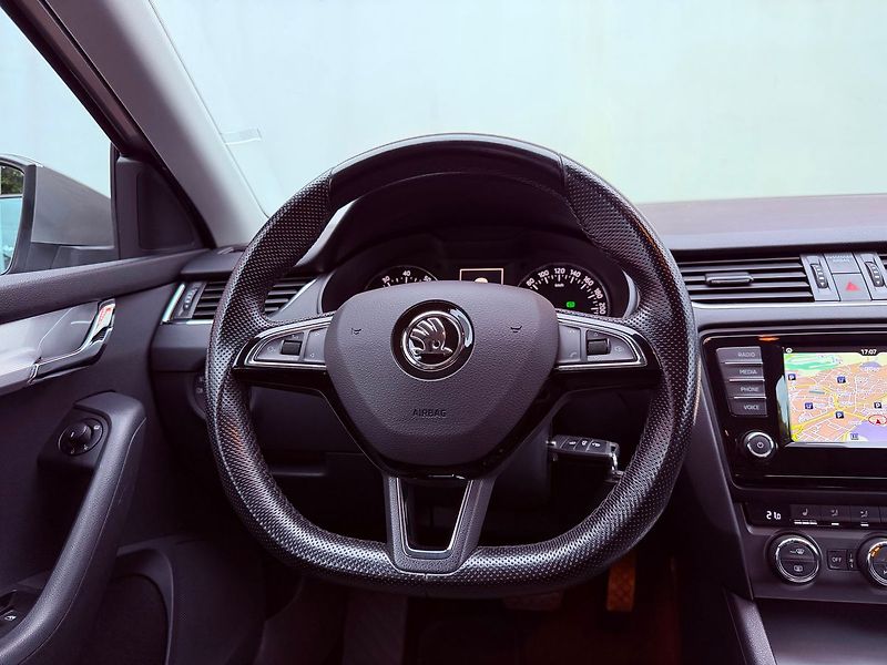 Škoda Octavia 1.4 TSi DSG Style, Navi, TOP - fotka 17 z 27