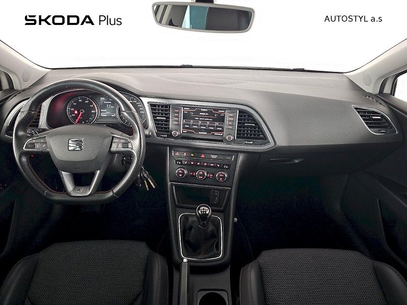 Seat Leon (2016) 1.8TSi 180k FR DYNAMIC - fotka 5 z 27