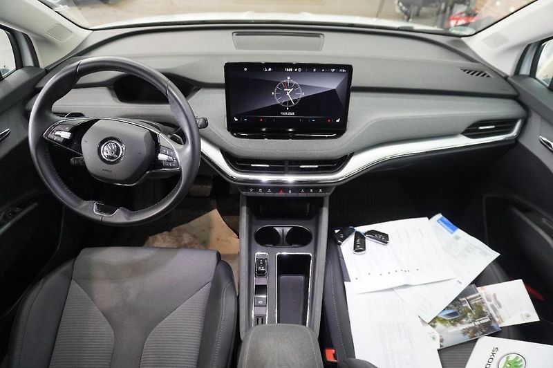 Škoda Enyaq iV 80 LOFT 15kw TZ SOH 97% - fotka 5 z 8