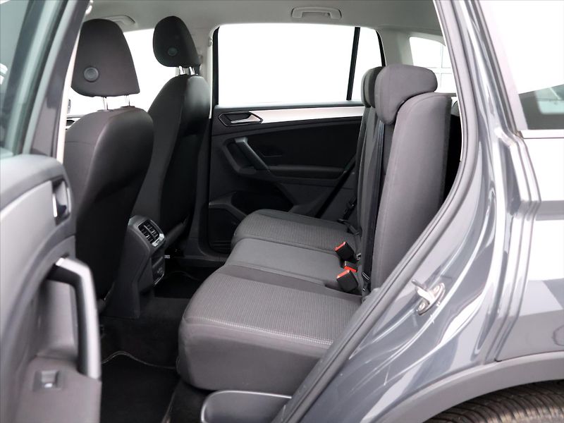 Volkswagen Tiguan 1.4 TSI 110kW LED Navi 1.Maj. - fotka 12 z 29