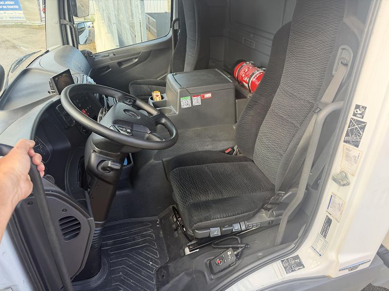 Mercedes-Benz Atego Chladící skříň Pneu 10 R22,5 - fotka 8 z 27