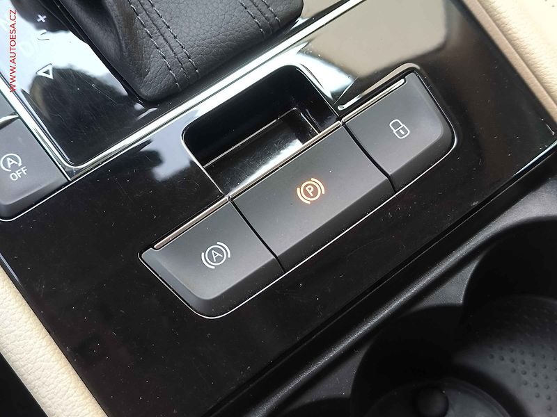 Škoda Superb (2017) 2.0TDi, ČR, DSG, bixen - fotka 20 z 30