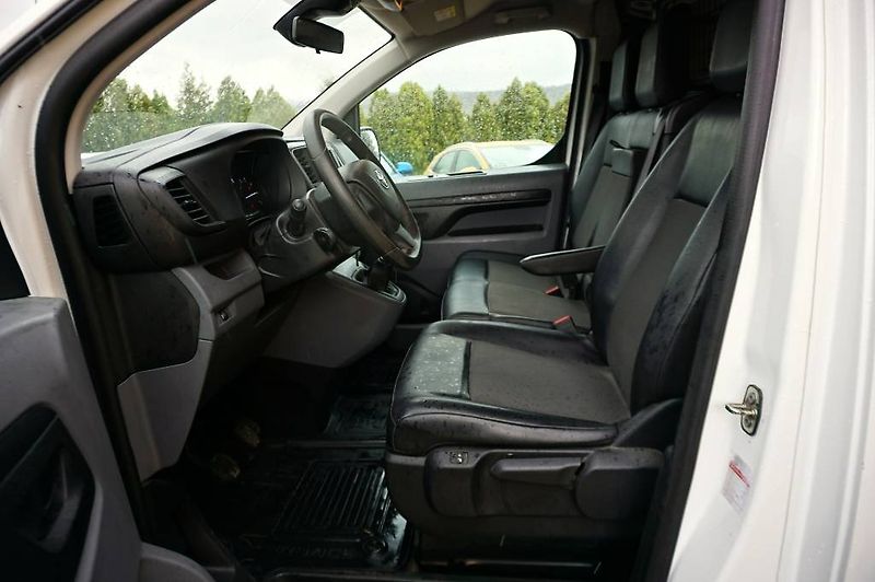 Toyota ProAce (2021) 2,0 D-4D 90 kW - fotka 19 z 28