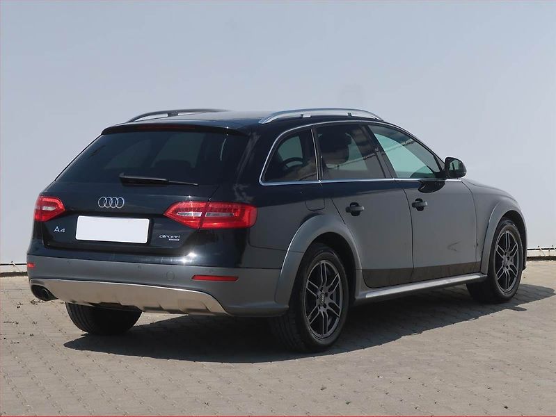 Audi A4 Allroad (2014) 2.0 TDI, 4X4, Automat - fotka 5 z 17