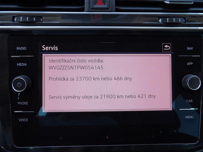 Volkswagen Tiguan (2023) 2.0TDI DSG Virtual Navi ACC - fotka 32 z 34