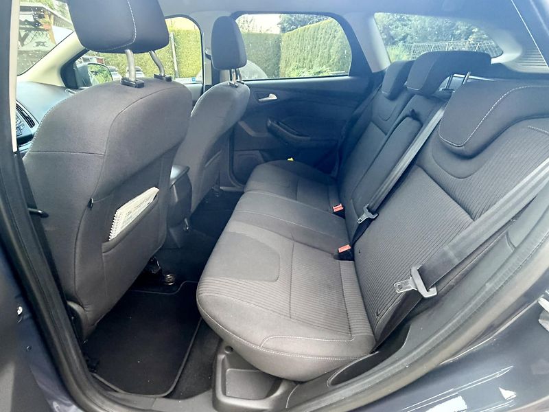 Ford Focus (2014) kombi 1.6TDCI - fotka 8 z 14