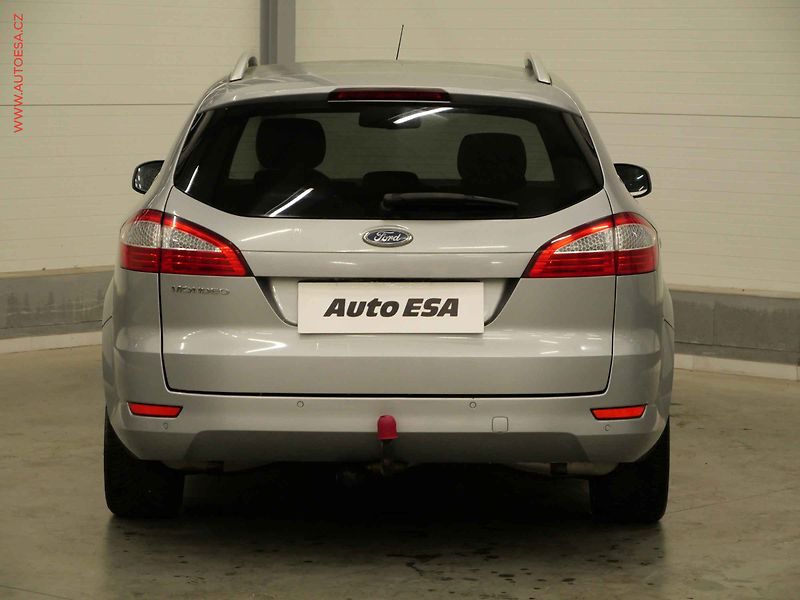 Ford Mondeo (2010) 2.0i, ČR, AT, xenon, autoAC - fotka 5 z 20