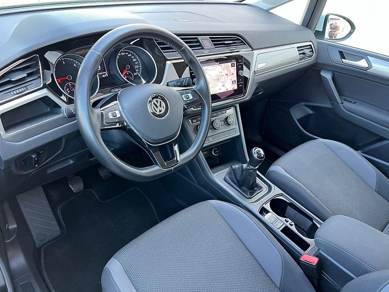 Volkswagen Touran (2019) 1.6TDi 85kW COMFORTLINE - fotka 11 z 28
