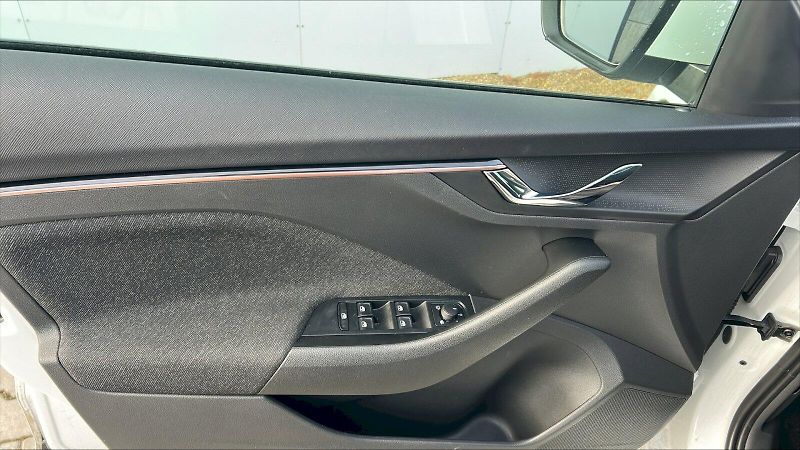 Škoda Scala (2025) SELEC TSI 85/1.0 A7F - fotka 17 z 29