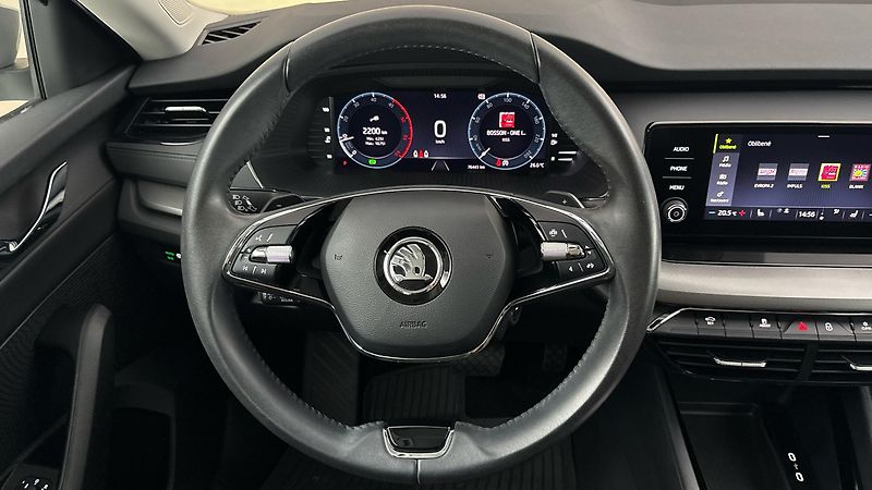 Škoda Octavia 2.0 TDI DSG Ambition - fotka 9 z 24