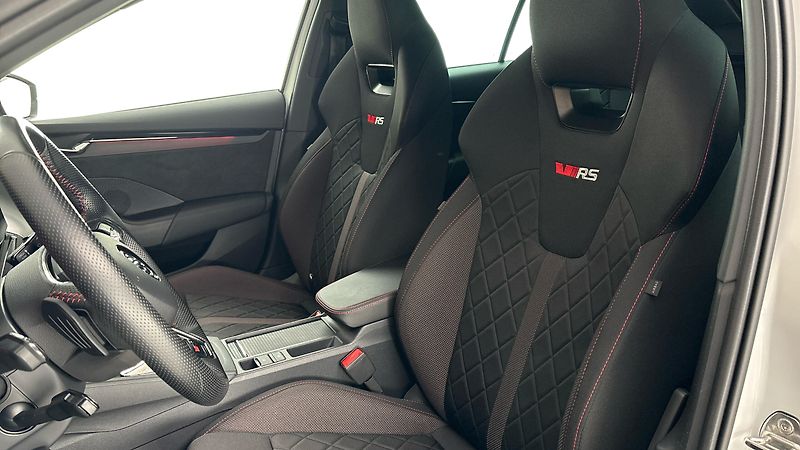 Škoda Octavia 2.0 TDI DSG 4x4 RS Combi - fotka 15 z 27