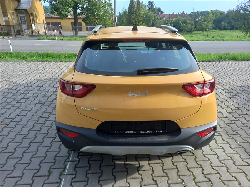 Kia Stonic 1,0 T-GDi  7DCT SPIN - fotka 3 z 5