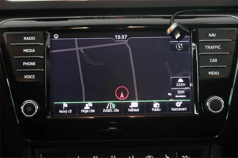 Škoda Superb (2016) Style 2.0 TDI, Automat, Kůže - fotka 13 z 23
