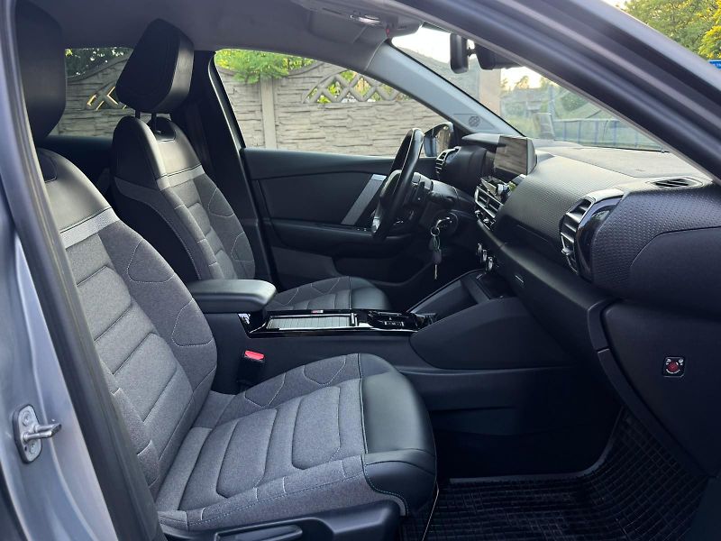 Citroën C4 1.2i 130 S&s 1.MAJITEL ČR DPH  - fotka 20 z 20