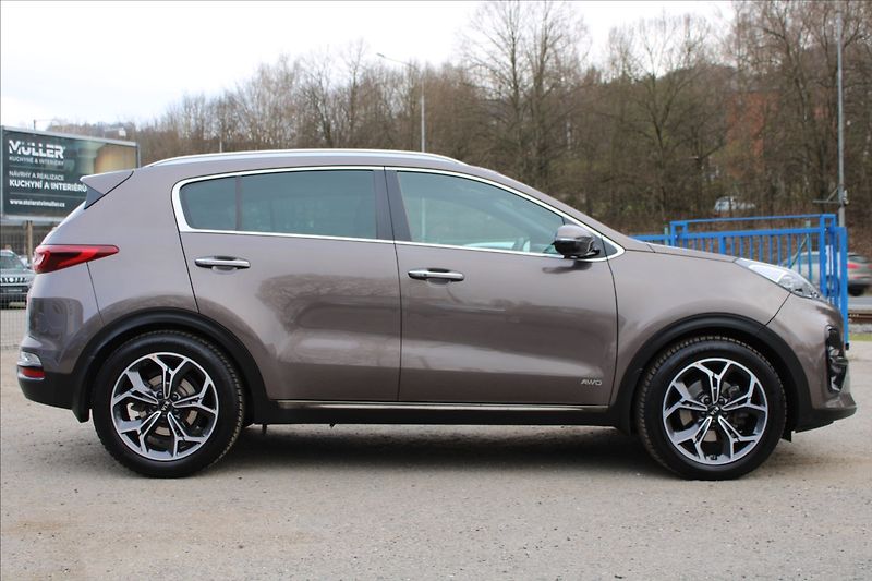 Kia Sportage 2,0 CRDi  ČR,A/T,4x4,GT-LINE - fotka 4 z 43
