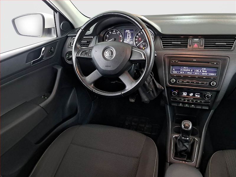 Škoda Rapid (2013) 1.2 TSI, ČR,1.maj - fotka 7 z 18