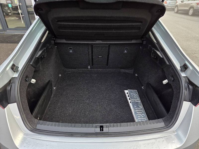 Škoda Octavia 2.0 TDI 4x4 110kW DSG STYLE - fotka 37 z 44