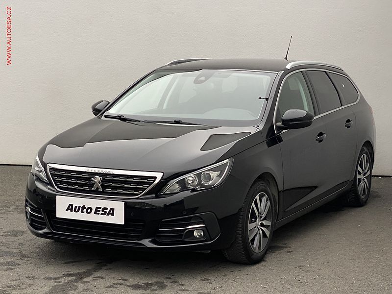 Peugeot 308 (2019) 1.5 HDi, Allure, navi - fotka 3 z 18