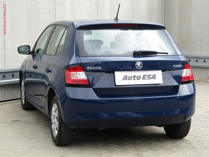 Škoda Fabia (2016) 1.2 TSi, ČR, AC, park.čidla - fotka 6 z 17