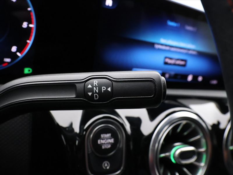 Mercedes-Benz Třídy A 1,5 180d 85kW Aut. CZ Navi - fotka 19 z 32