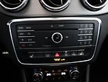 Mercedes-Benz GLA (2017) AMG line 220 d, Automat - náhled 12