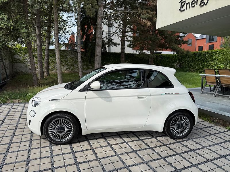 Fiat 500 --REZERVACE-- - fotka 3 z 34