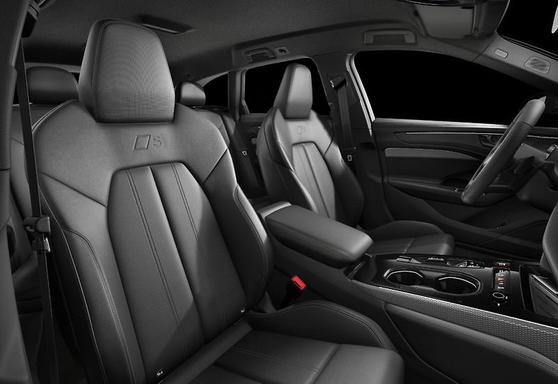 Audi A6 (2026) 3.0 TDI Quattro - fotka 4 z 6