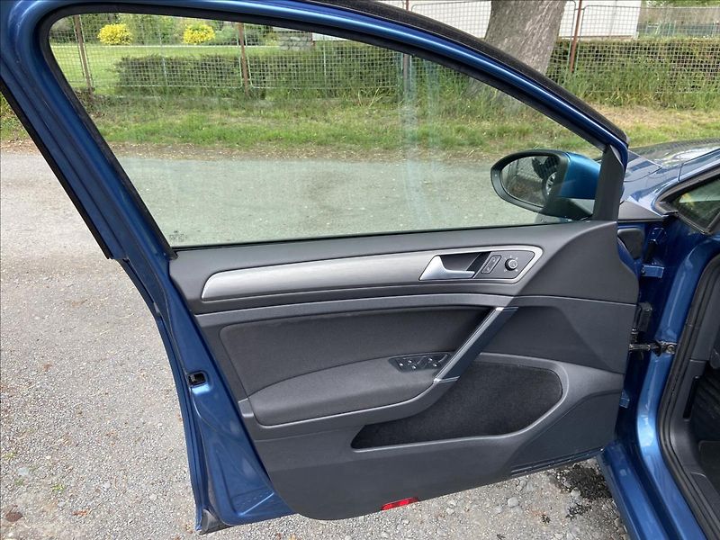 Volkswagen Golf 1,4 TSi REZERVACE  Serviska,Pa - fotka 10 z 50