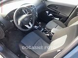 Kia Ceed (2012) 1.4CVVT, ČR, AC, zmk.řazení - náhled 2