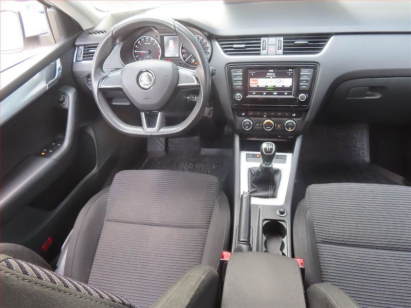 Škoda Octavia (2015) Style 1.6 TDI, Serv.kniha - fotka 7 z 20