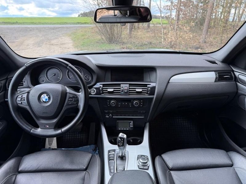 BMW X3 xDrive 20D M-Paket - fotka 16 z 37
