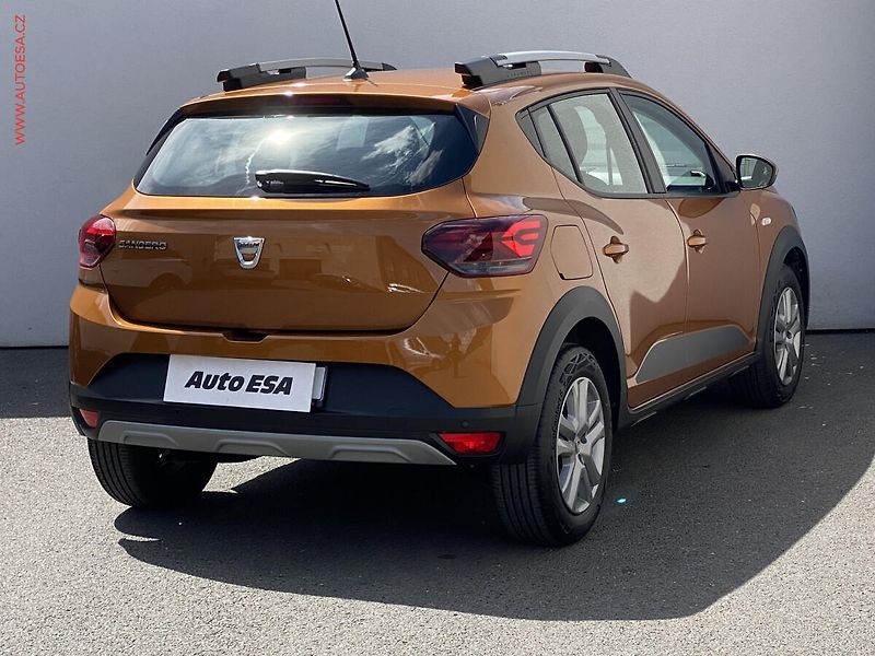 Dacia Sandero (2022) 1.0TCe, 1.maj,ČR, Stepway - fotka 4 z 15
