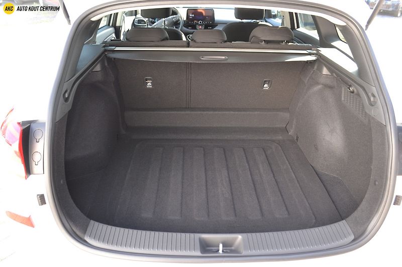 Hyundai i30 WG 1,5I MT SMART FAMILY NAVI F - fotka 15 z 51