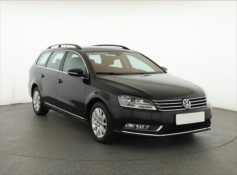 Volkswagen Passat (2011) Highline 2.0 TDI, Serv.kniha - fotografie inzerátu