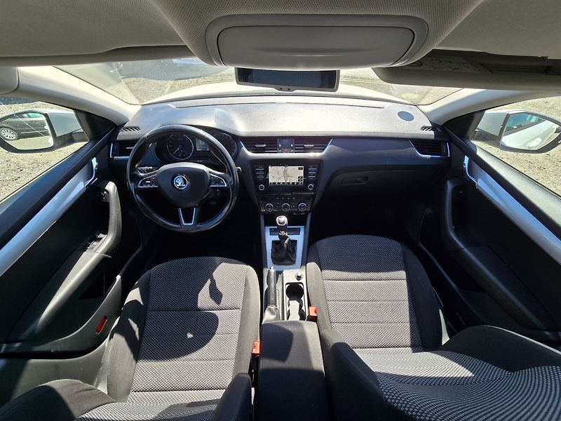 Škoda Octavia (2016) 1.6 TDi 81KW Ambiente - fotka 13 z 24