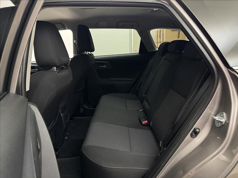 Toyota Auris 1,4 66kW NAVI KAMERA TAŽNÉ - fotka 29 z 32