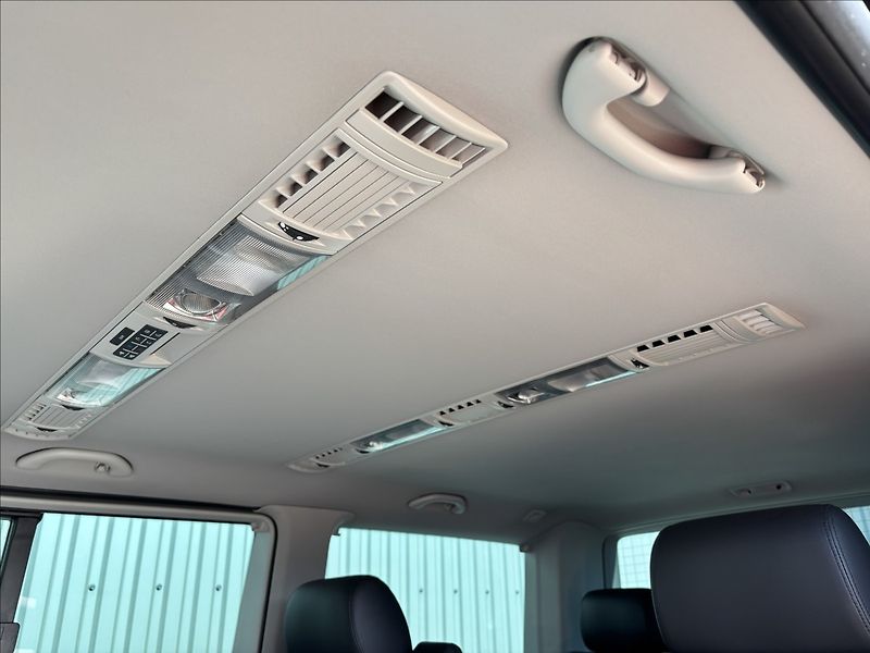 Volkswagen Multivan 2,0 DSG Highline Navi - fotka 7 z 16
