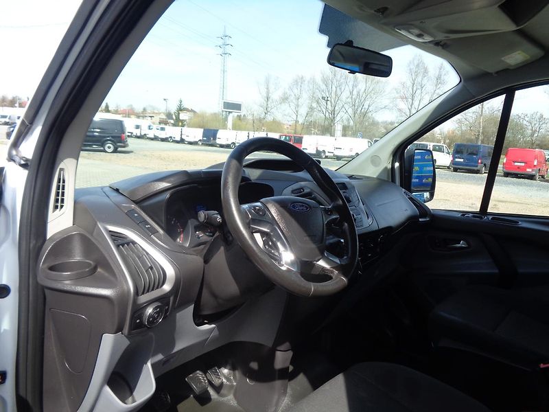 Ford Transit Custom 2,0 TDCI  L1H1 8MÍST BUS KLIMA - fotka 24 z 41