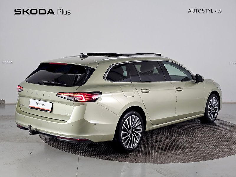 Škoda Superb (2025) Combi 2.0TDI 142kW 4X4 Laurin - fotka 2 z 35