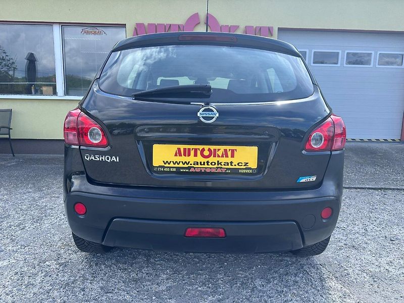 Nissan Qashqai (2009) 1.5dCi Tempomat/1MAJ/78kW - fotka 4 z 25