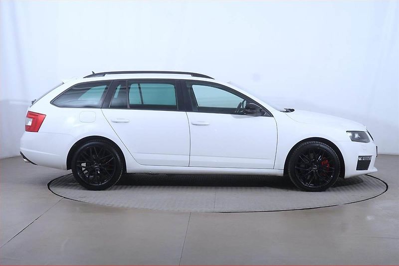Škoda Octavia (2015) RS 2.0 TDI, Automat - fotka 6 z 23