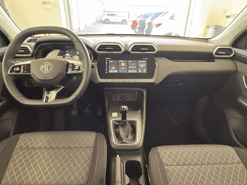 MG ZS (2025) 1.5 essential (excite) - fotka 9 z 15