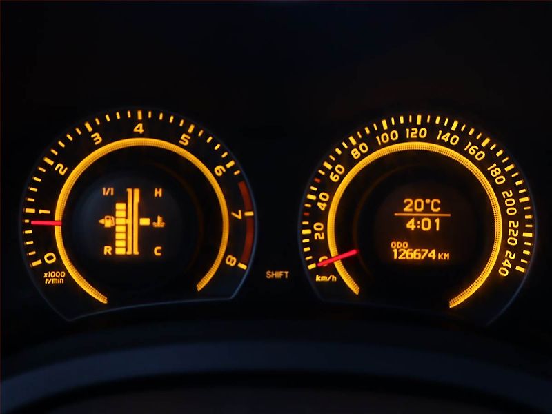 Toyota Auris (2008) 1.6 Dual VVT-i - fotka 8 z 12